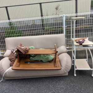 岡山市北区で重たい3人がけの大型ソファー回収