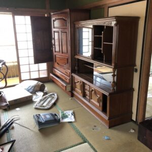 岡山市中区で古くなった家具、箪笥の回収