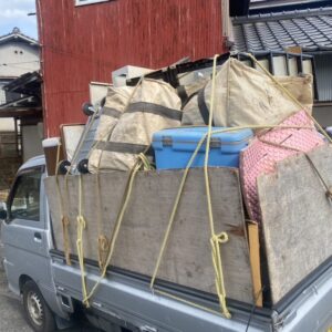 岡山市北区で空き家の不用品を軽トラックに積み放題