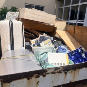 笠岡市、引っ越しに伴ってベッド、本など不用品の回収